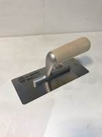 Кельма из нержавеющей стали с деревянной ручкой . Кельма имеет закругленные углы.  200х80х0,5мм